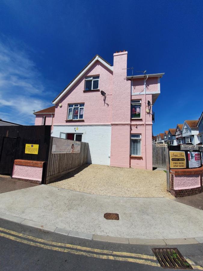 Pink House ,Opposite Beach ,Sleeps 6 , 2 Bedroom Ground Floor Self Contained Garden Flat , Private Entrance , Kitchen , Guaranteed Parking ,Wifi , Movies ,Bathroom ,Fridge , Microwave ,Bedroom 1, Double Bed & 2 Single Beds ,Bedroom 2 , Double Bed Paignton Eksteriør bilde